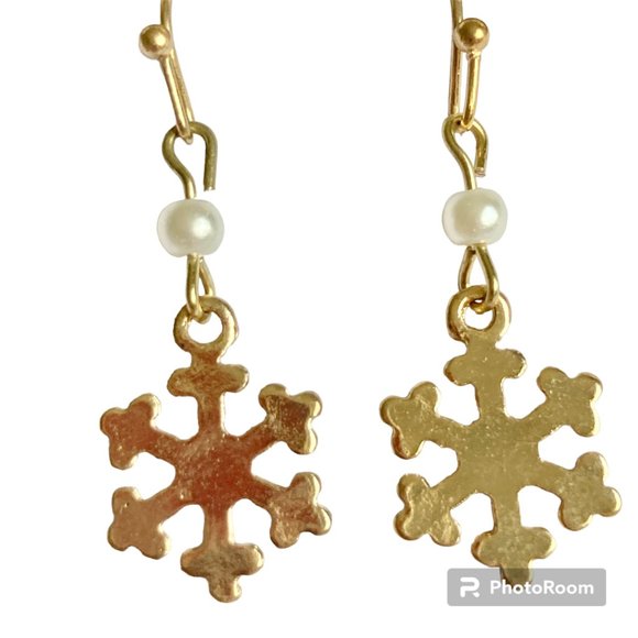 Snowflake Earrings Gold Plated Pearl White Glass Beads Christmas Winter Snow - Picture 4 of 12